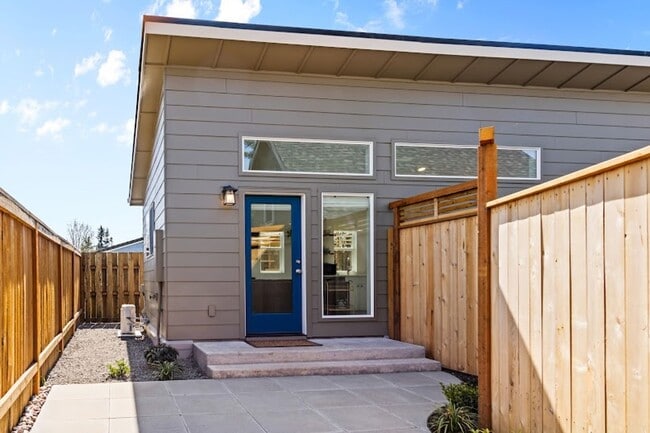 Building Photo - Welcome to your new home!