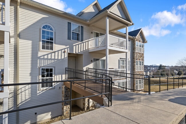Building Photo - 240 N 2nd St Unit H Rental