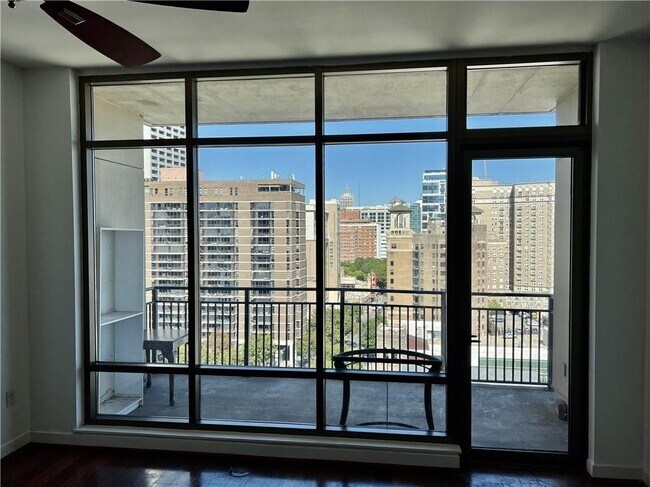 Photo - 565 Peachtree St NE Unit 1601