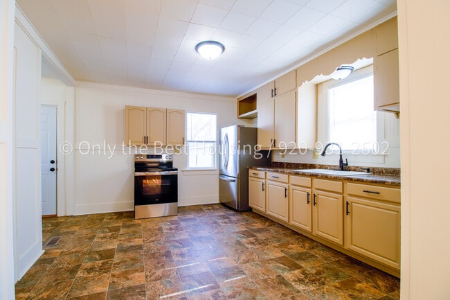 Photo - 728 Franklin St