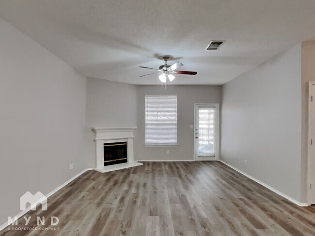 Photo - 3941 Overlake Dr