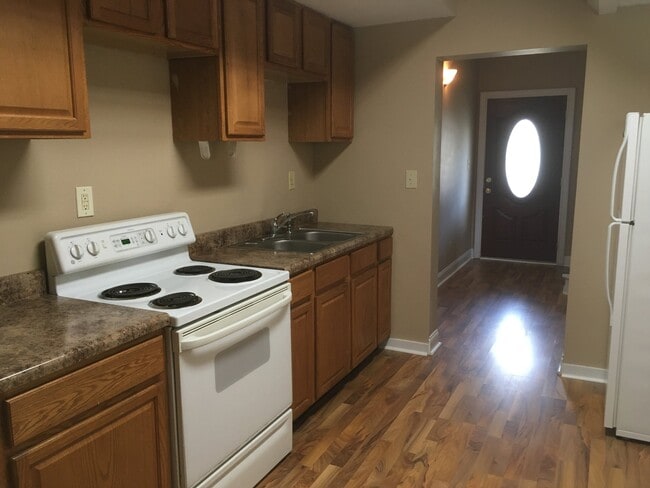 Photo - 657 Marion Ct