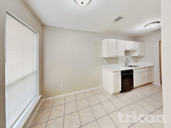 Photo - 2709 Star Ave