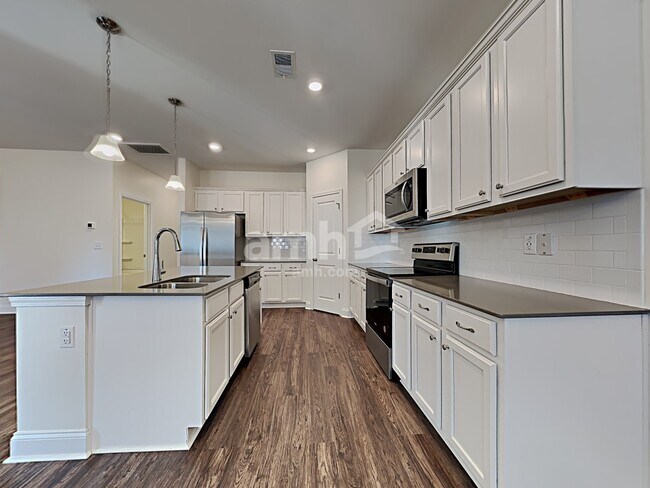 Photo - 410 Wright Rd A