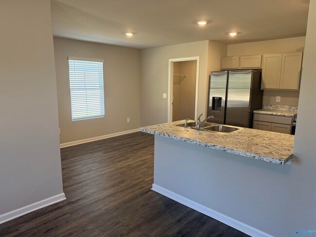 Photo - 151 Olde Hearth Rd