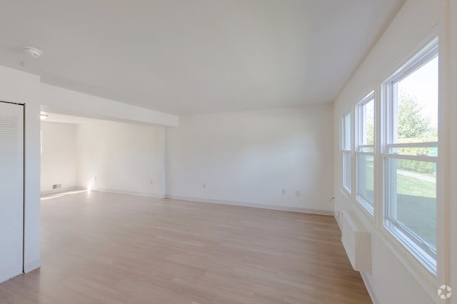 3 BR, 1.5 BA