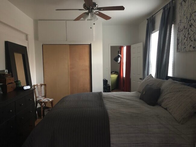 Bedroom - 1304 W Kiowa St Unit 3
