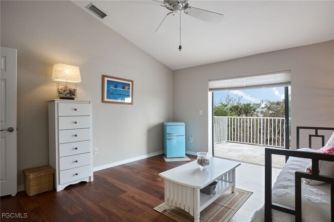 Photo - 1241 Junonia St