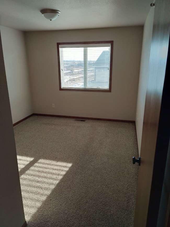 Photo - 1511 Sharloh LP