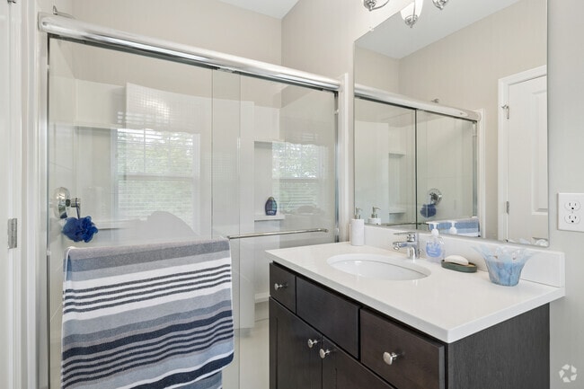 2BR, 2BA - 1,188SF - Primary Bathroom