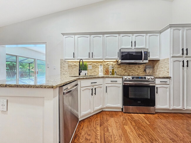 11402 Suncreek Pl