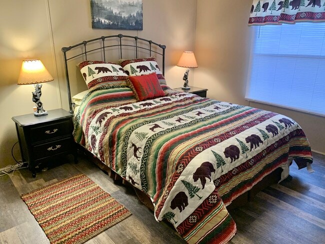 Photo - 112 Pine Knot Trail