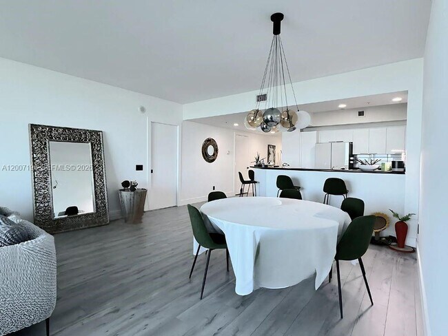 Photo - 14951 Royal Oaks Ln Unit 1708