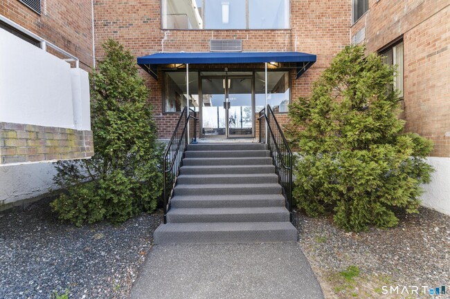 Photo - 1460 Elm St Unit 124