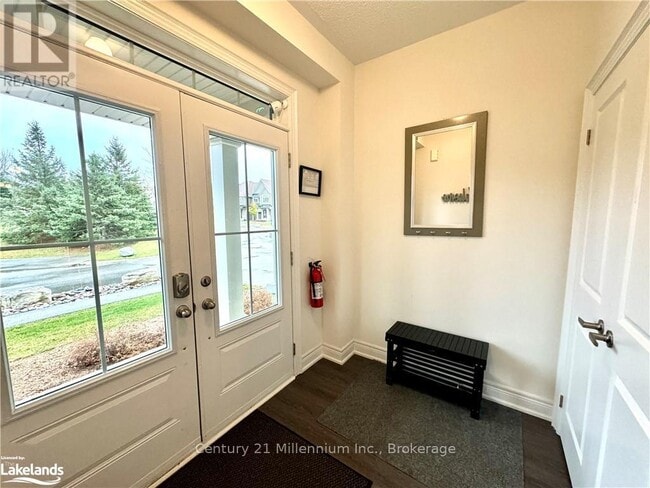 Photo - 171 Snowbridge Way