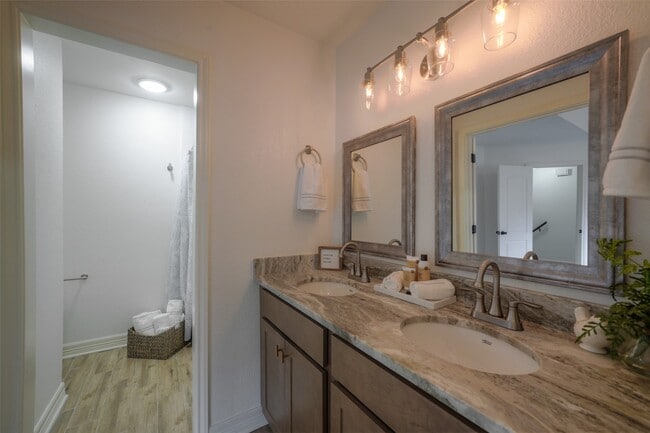 Photo - 2807 Elm Grove Ct