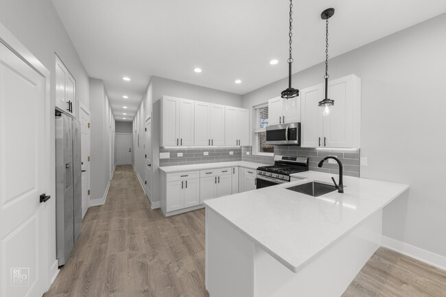 Photo - 2317 W Taylor St Unidad 2F Rental
