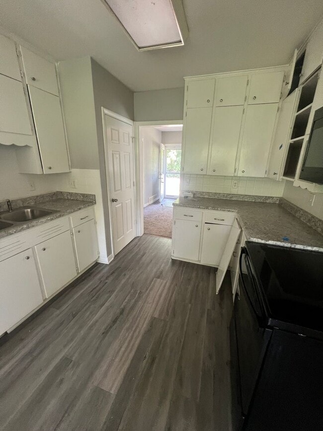 Photo - 3 bedroom Home in Rock Island