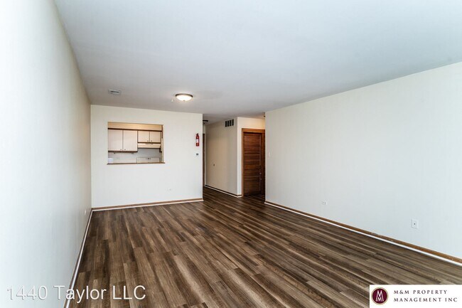 Photo - 1440 W Taylor St