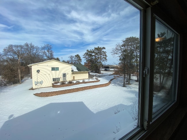 Photo - 2447 Main St S