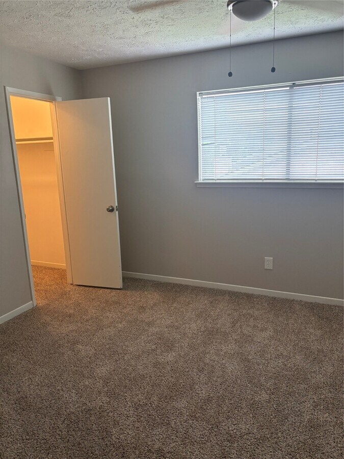 Photo - 2942 Jenny Dr