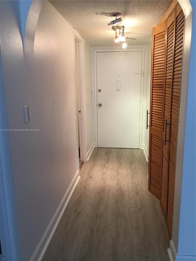 Photo - 2025 NE 164th St Unit 315