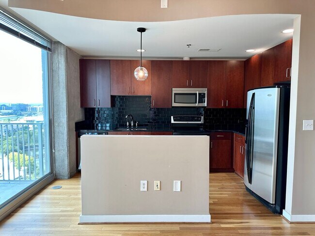 Photo - 361 17th St NW