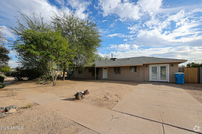 Building Photo - 2301 W Osborn Rd Rental