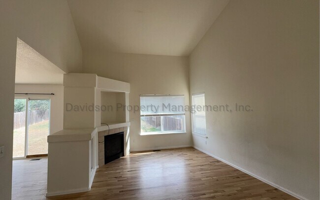 Photo - 7629 Autumn Knoll Dr