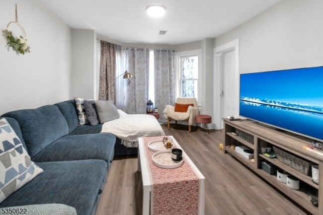 26 Grand St Unit 2