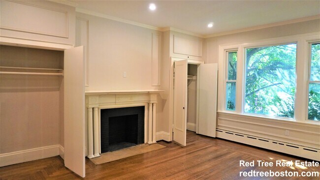 Photo - 1712 Beacon St Unit 3-bed 1-bathU1 Brookline