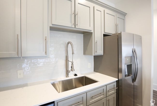 2BR/2BA -1,143SF