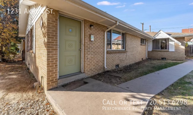 Photo - 1231 Akron St