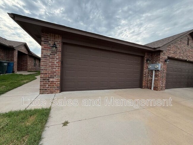 Building Photo - 404 Chalk Hill Ct