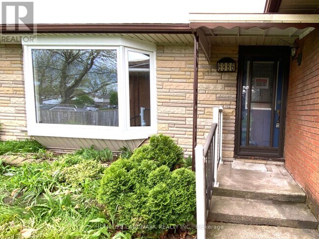 Photo - 6986 Centennial St