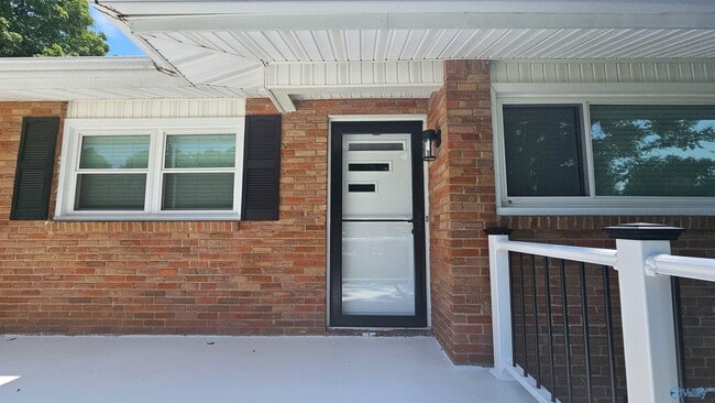 Photo - 3725 Broadmor Rd NW