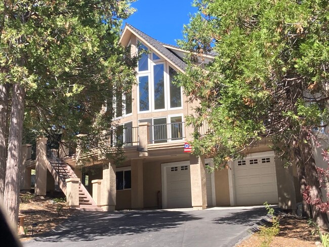 Incredible A-Frame Style Home close to Lak... - Incredible A-Frame Style Home close to Lak...