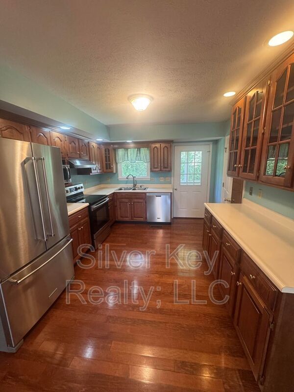 136 S Matlock Ave