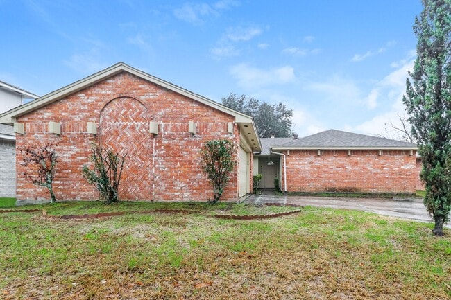 Building Photo - 3435 Cheaney Dr