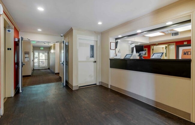 Furnished Studio-Fremont - Fremont Blvd. South