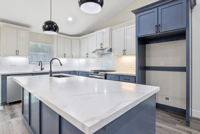 Photo - 616 W Vassar Ave