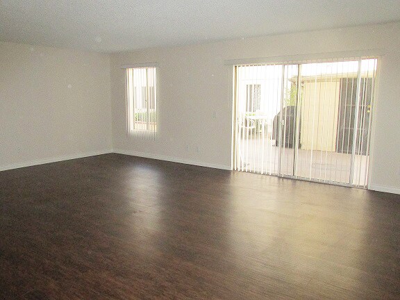 Photo - Lomita Apartments