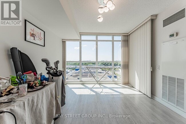 Photo - 19 Singer Ct Unit 1523