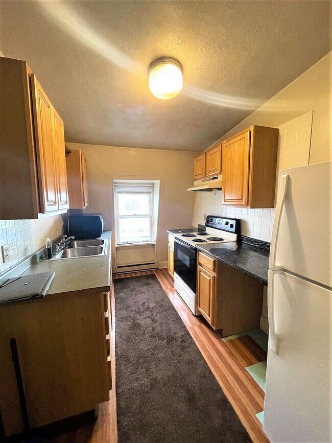 Photo - 219 W Water St