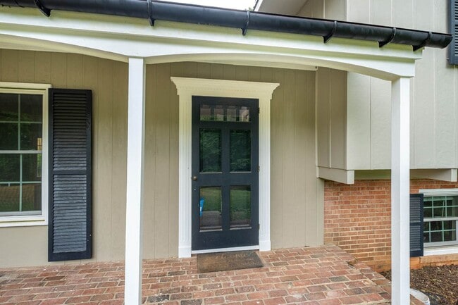 Photo - 4222 Arbutus Dr