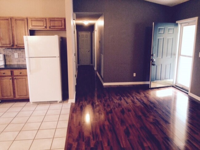 Photo - 3 Bedroom / 2.5 Bath Home ? Kingsport, TN