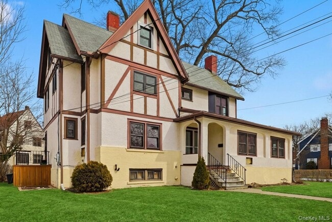 Photo - 25 Midland Ave