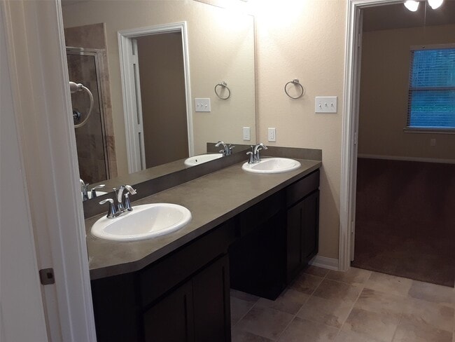 Photo - 13349 Bunker Hill Dr