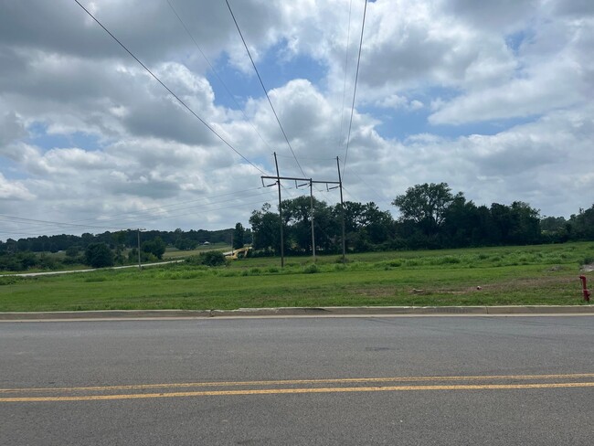 Photo - COX-NORTHRIDGE DR-2 Unit A