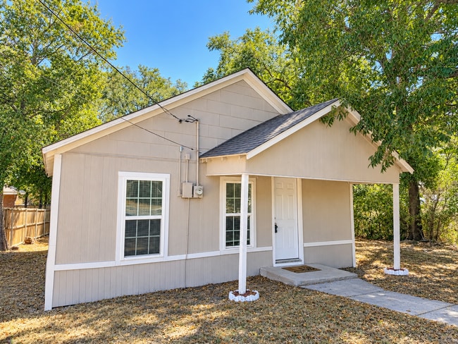 1008 Van Winkle St